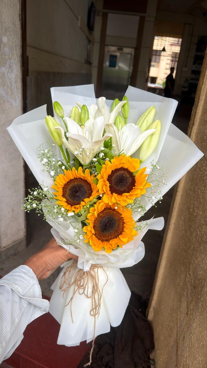 Floral arrangement detail